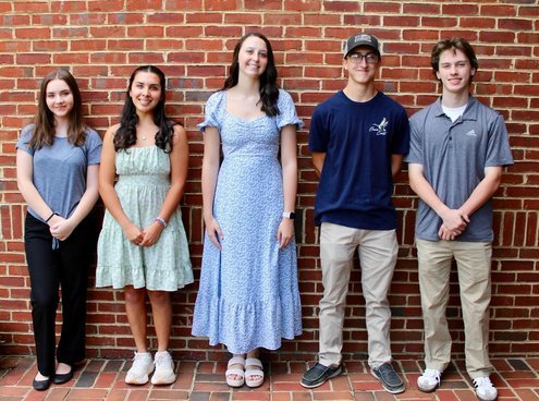 (from L to R) Sydney Hopkins, Raeli Morna, Kristen Harris, Jude Martin, Taylor Collins